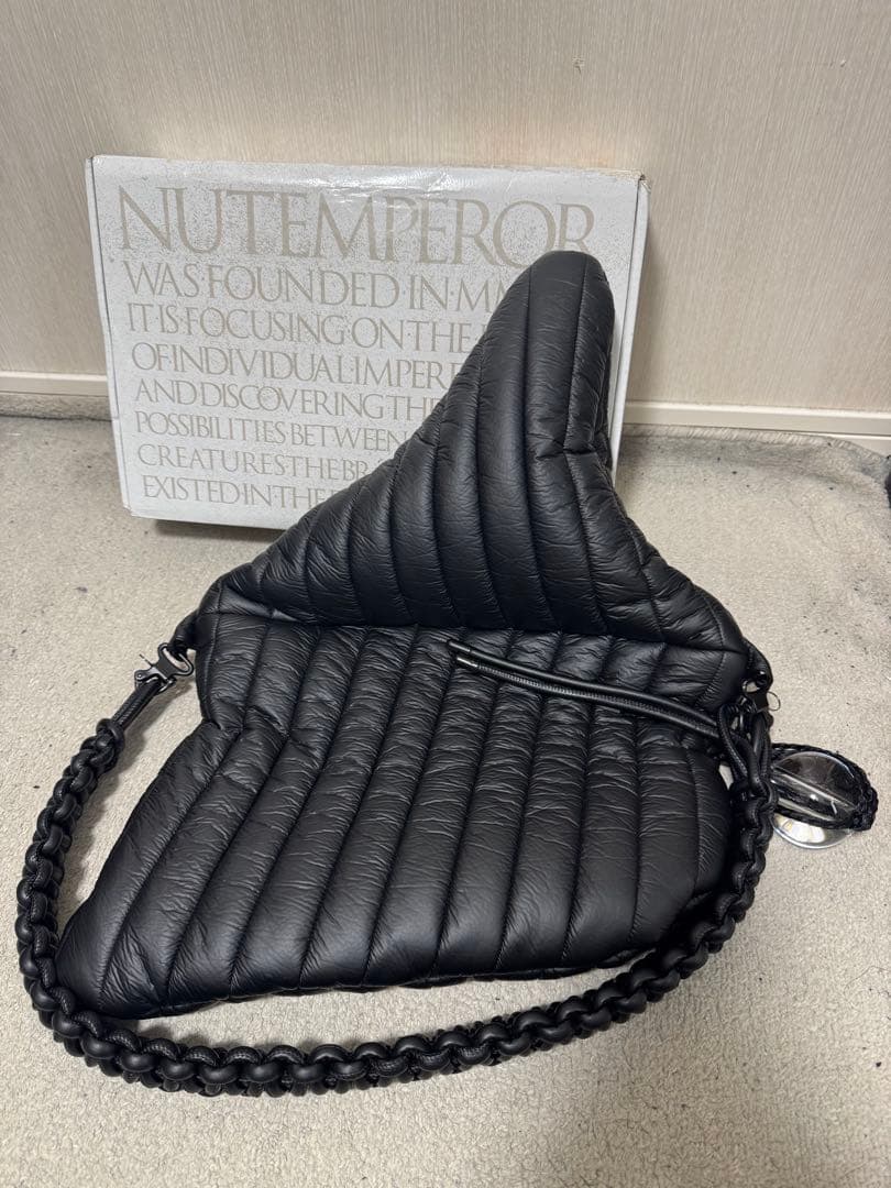 NUTEMPEROR ショルダーバッグ