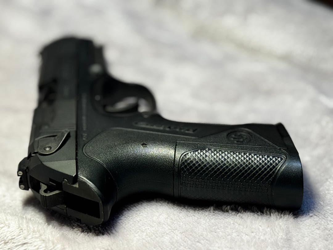 東京マルイ TOKYO MARUI Px4 ガスブローバックガン　対象18歳以上