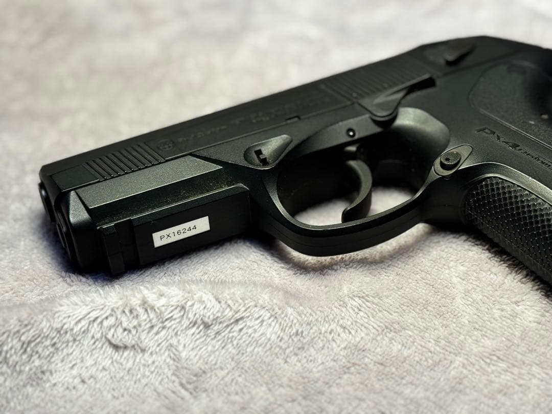 東京マルイ TOKYO MARUI Px4 ガスブローバックガン　対象18歳以上