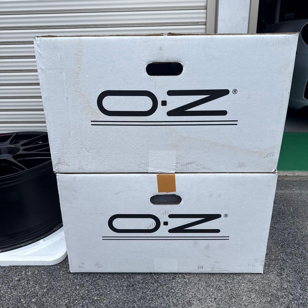 OZ Racing スーパーフォージアータ マットブラック20インチ　2本