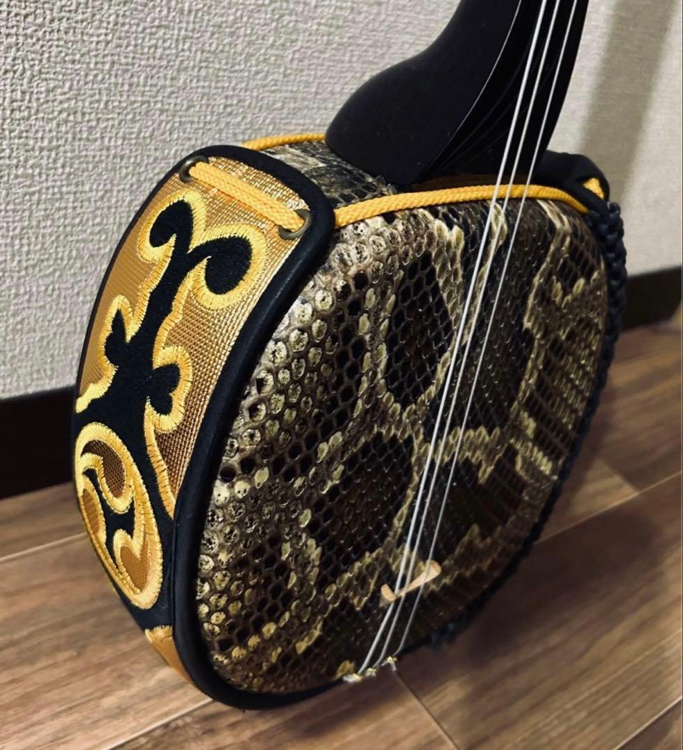 沖縄三線　本蛇皮張り　ケース付