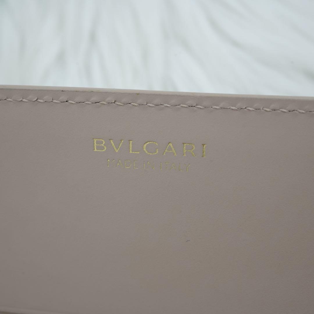 未使用品　箱付き　BVLGARI ブルガリ　長財布　レザー　サークル金具　希少