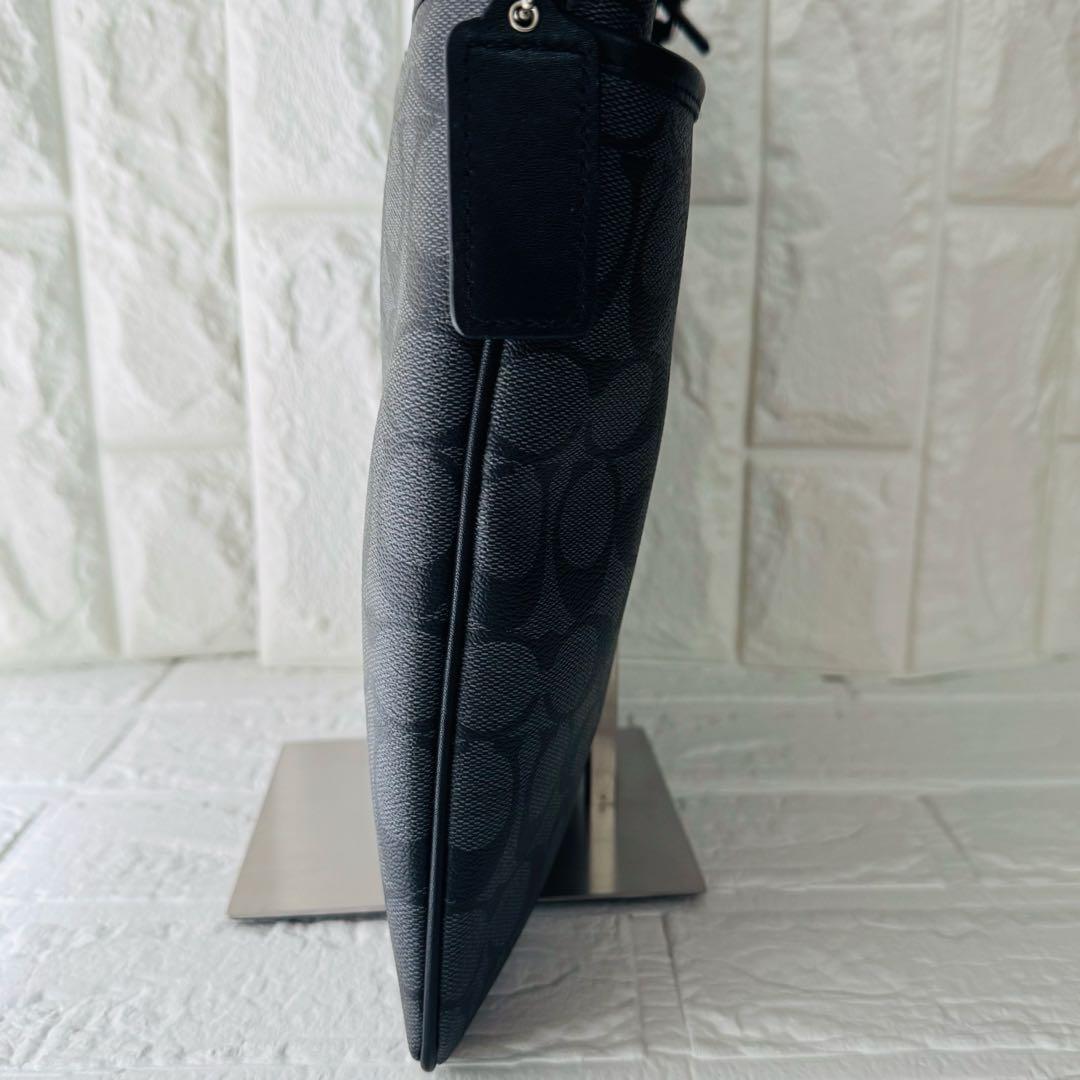 COACHコーチ 【新品未使用】レザー シグネチャー　ショルダーバッグ ブラック