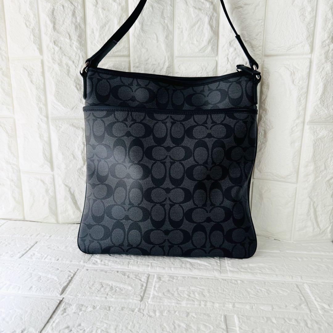 COACHコーチ 【新品未使用】レザー シグネチャー　ショルダーバッグ ブラック