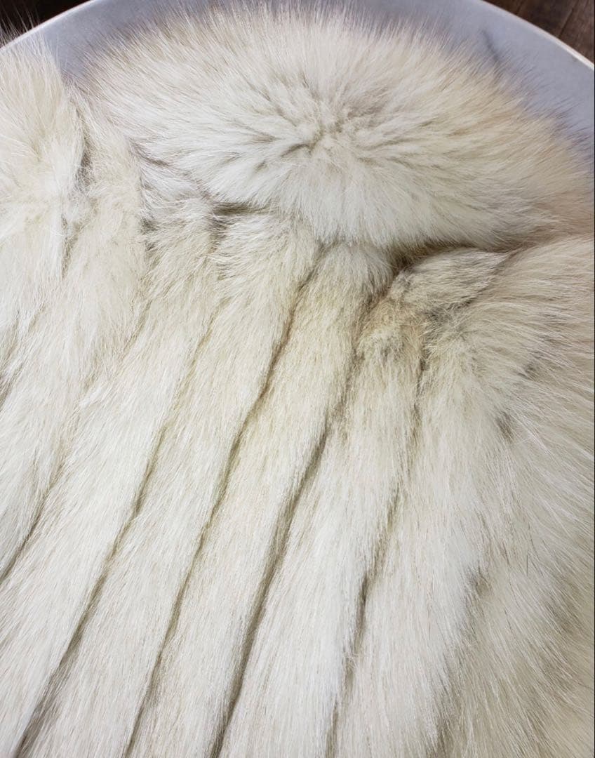 290万　高級　綺麗　SAGA サガ　フォックス　 本毛皮　コート