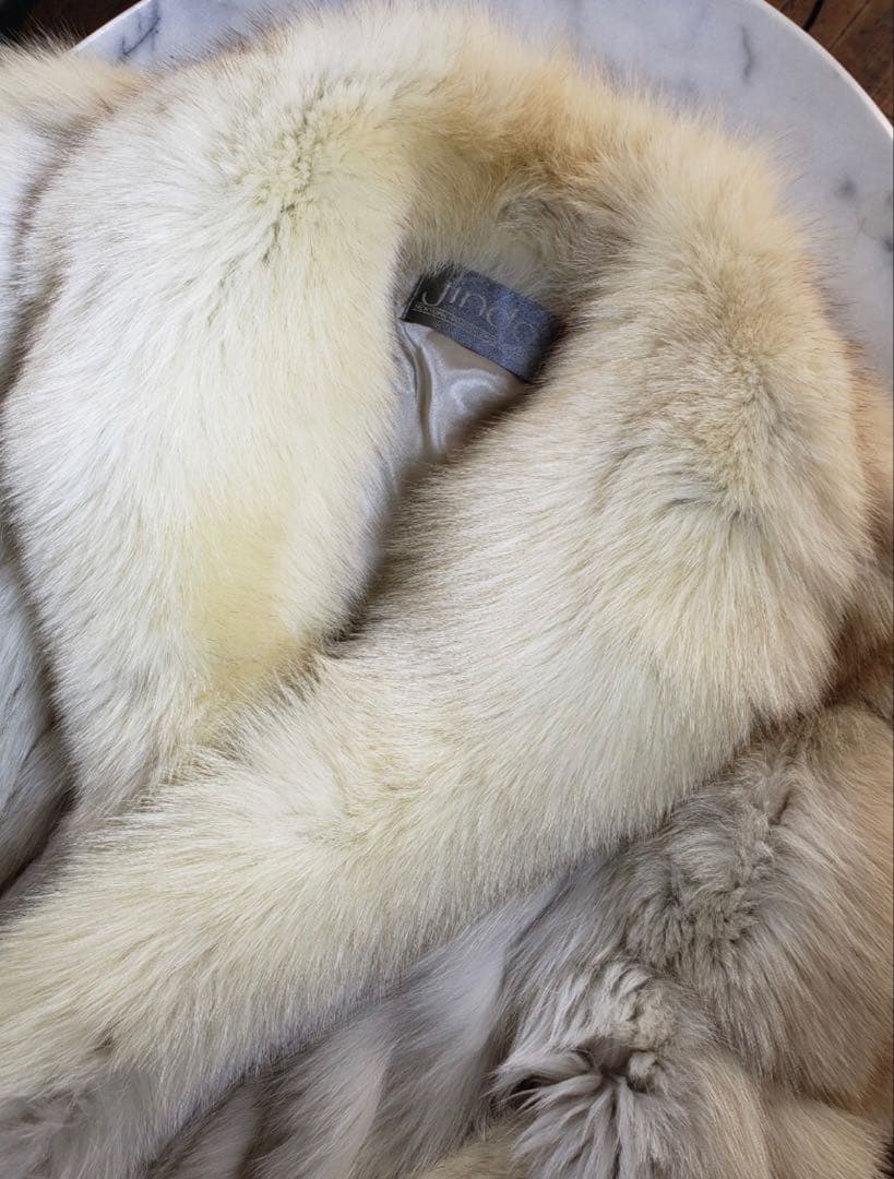 290万　高級　綺麗　SAGA サガ　フォックス　 本毛皮　コート