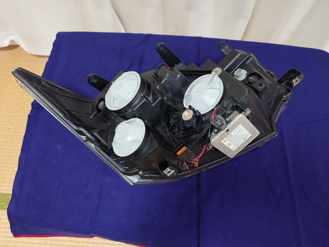 デリカD5 純正ヘッドライト　左のみ　美品　早い者勝ち❕️