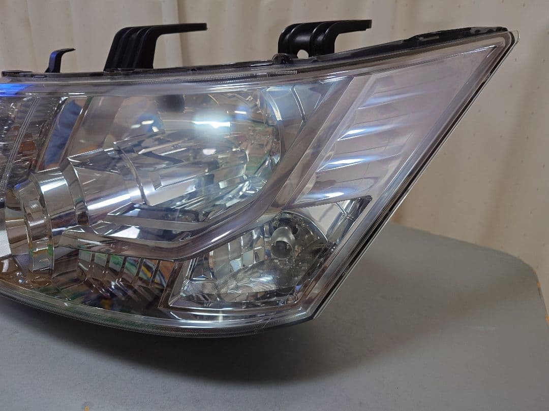 デリカD5 純正ヘッドライト　左のみ　美品　早い者勝ち❕️