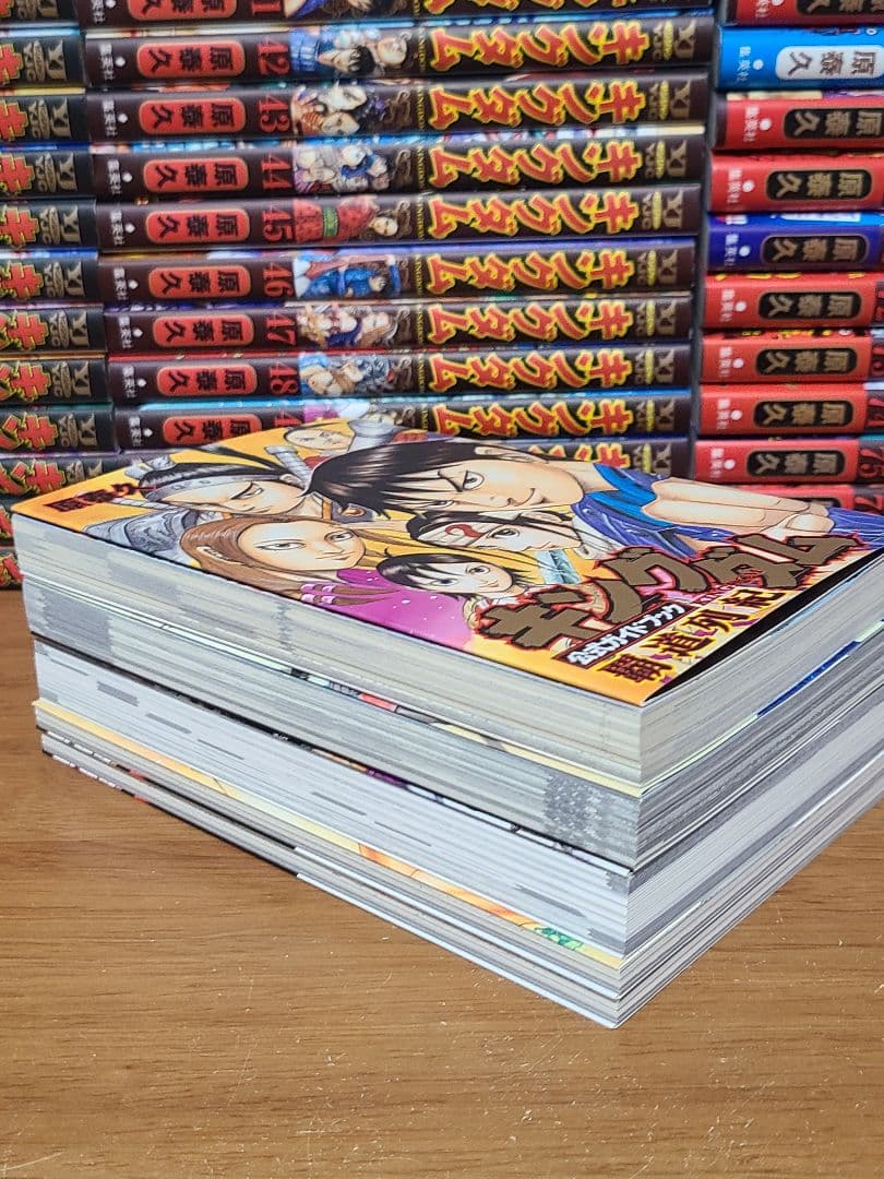 キングダム 1～77巻 公式ガイドブック3冊+伍×2冊 ヤケ無しの美品です！
