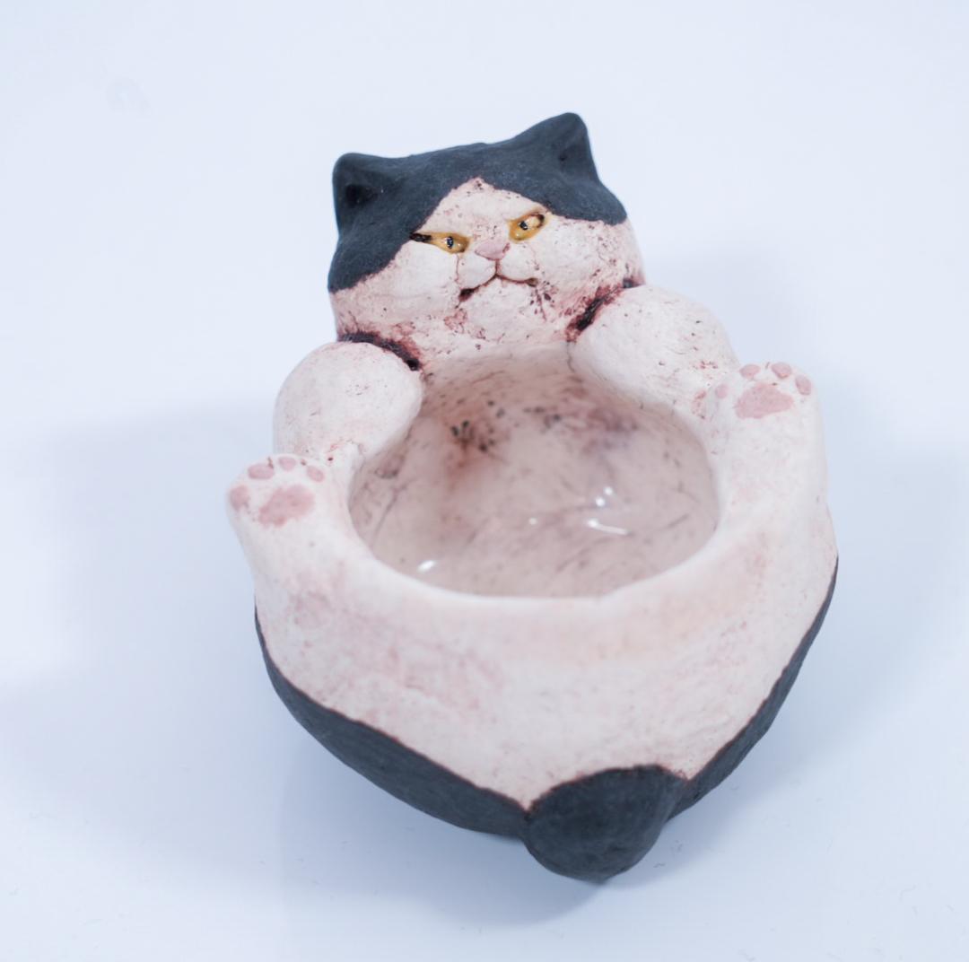 白亜器★猫口（にょこ）ハチワレ猫　ぐい吞み／小鉢★作家物・一点物・希少