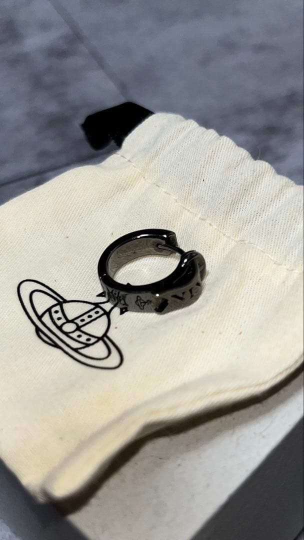 B*Y様 Vivienne Westwood MAN BOBBY シングルフープ