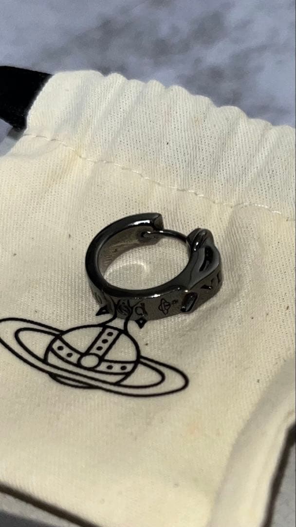 B*Y様 Vivienne Westwood MAN BOBBY シングルフープ