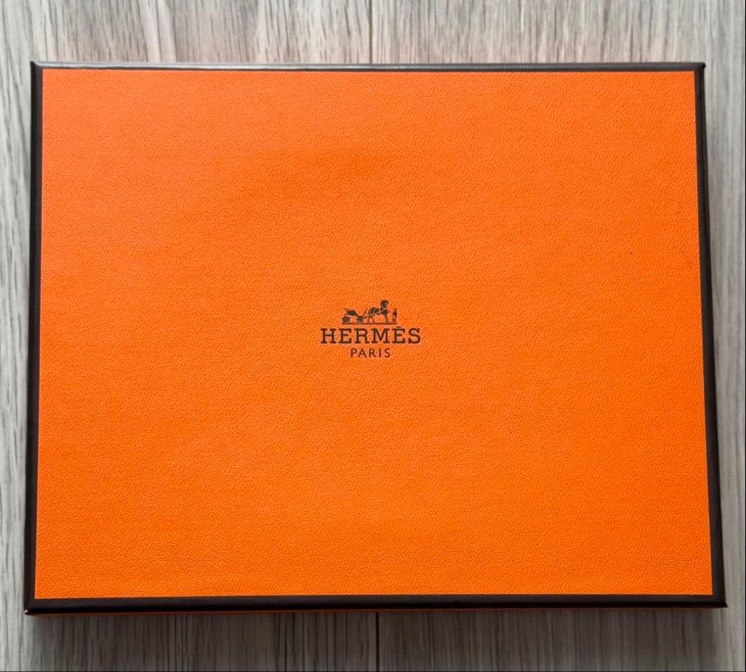 Hermes（エルメス） シェーヌダンクル プラチナ 皿