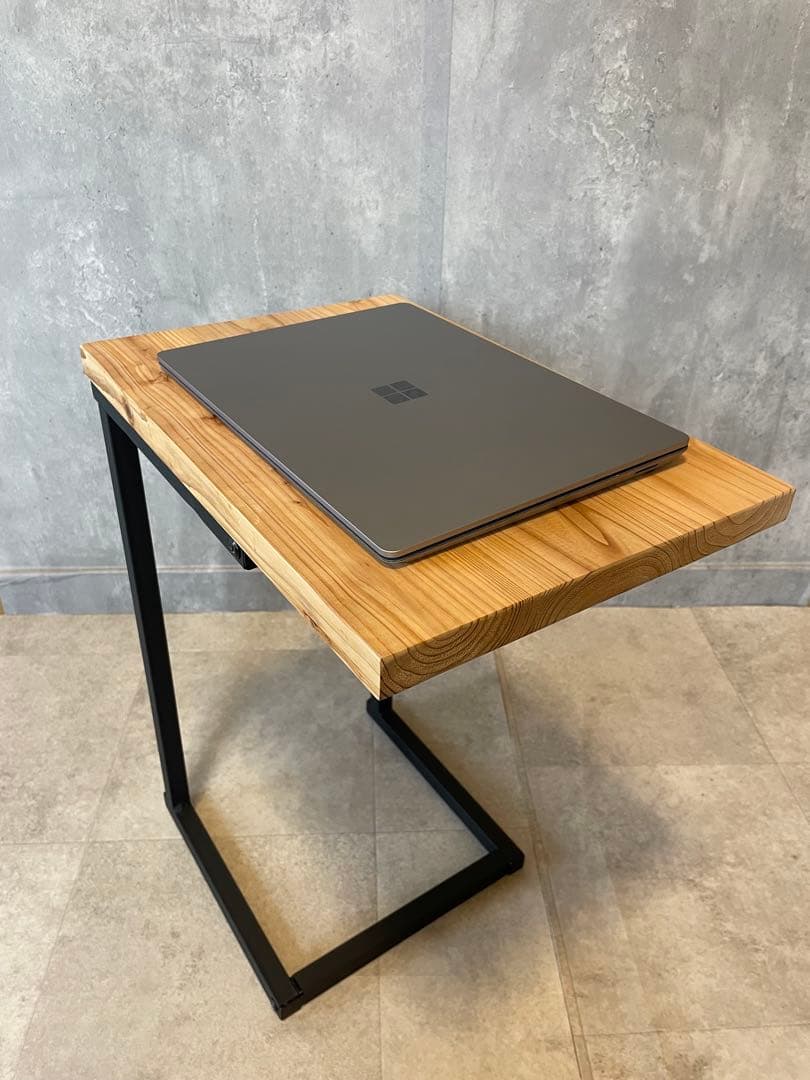 国産杉　無垢材　サイドテーブル　ハンドメイド　アイアン脚　即日発送