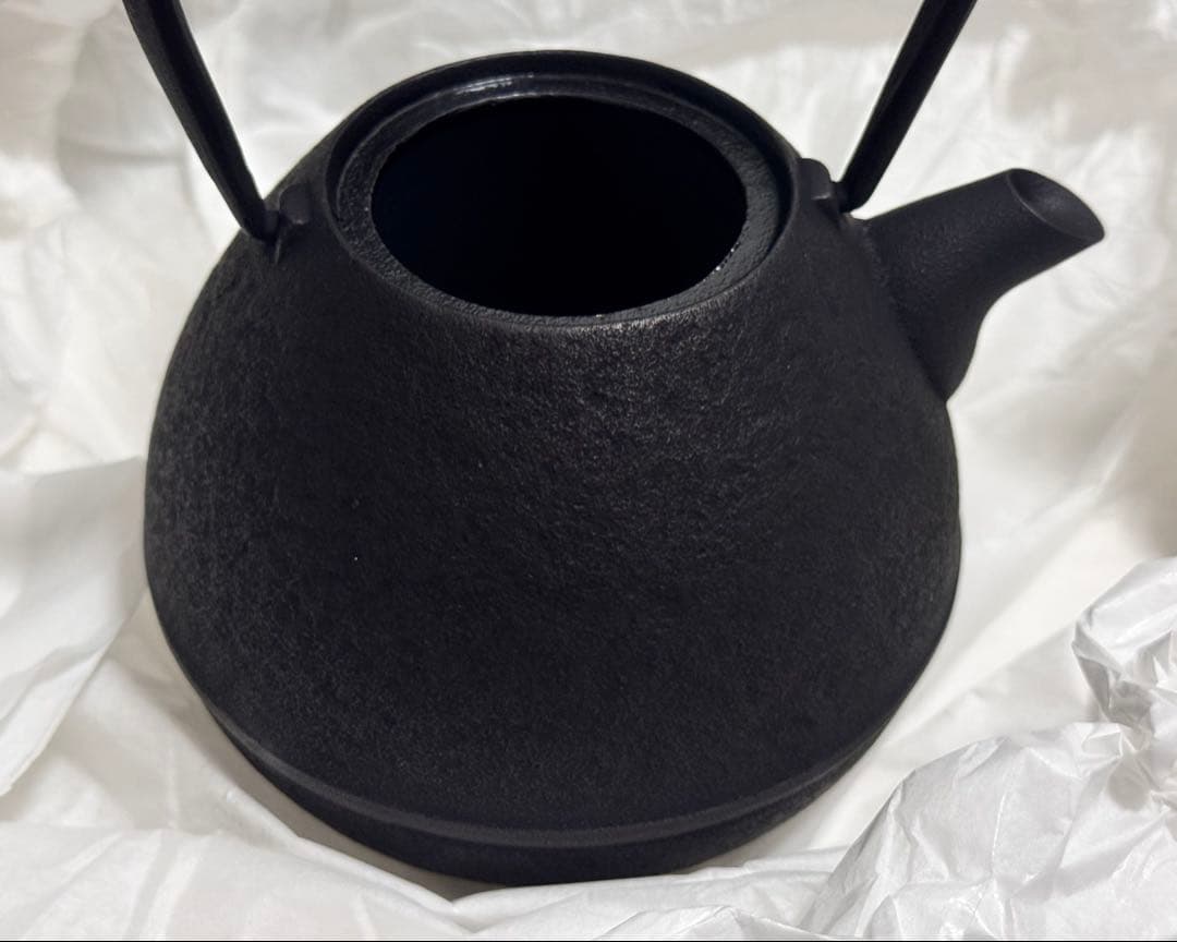 【新品未使用】南部鉄器 空間鋳造 鉄瓶 Egg 中 黒 PureBlack