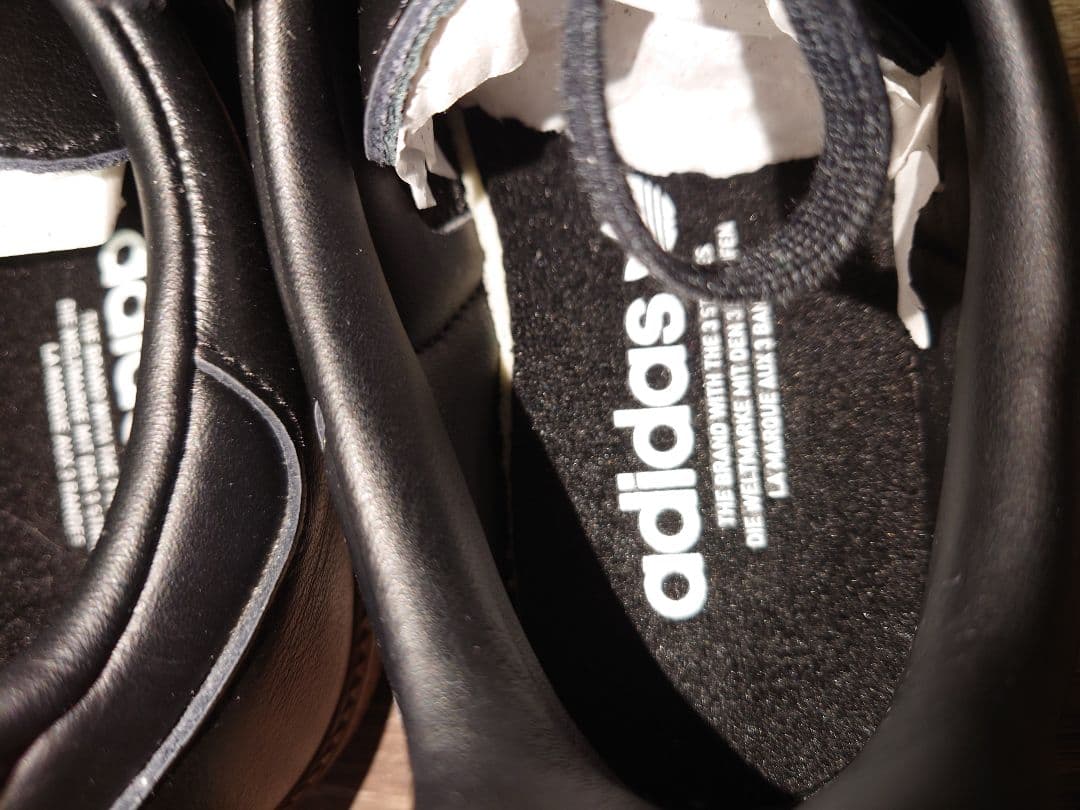 adidas Samba ブラックレザー スニーカー