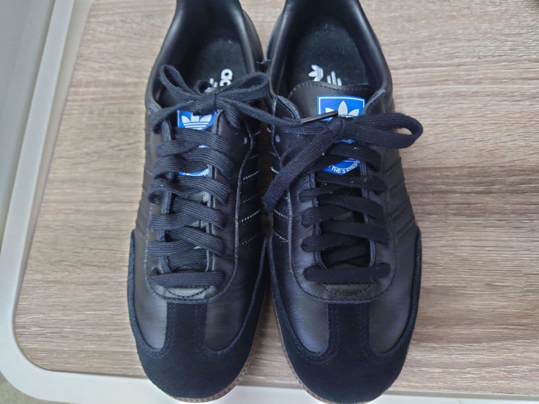 adidas Samba ブラックレザー スニーカー