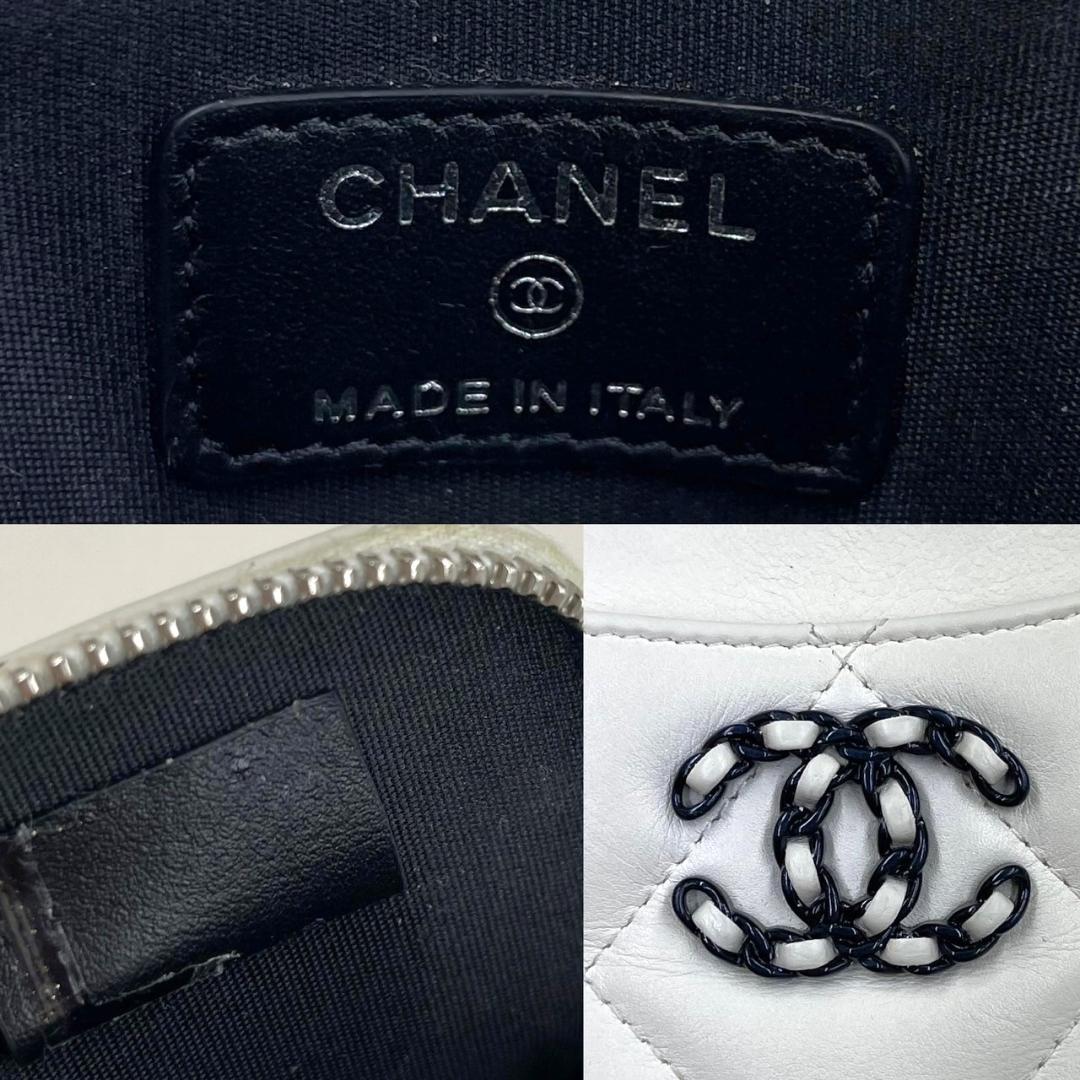 シャネル　ジップパース　シャネル19　白　ラムスキン　AP2086