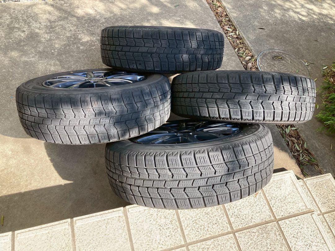 スタッドレスタイヤ付き14インチホイールセット