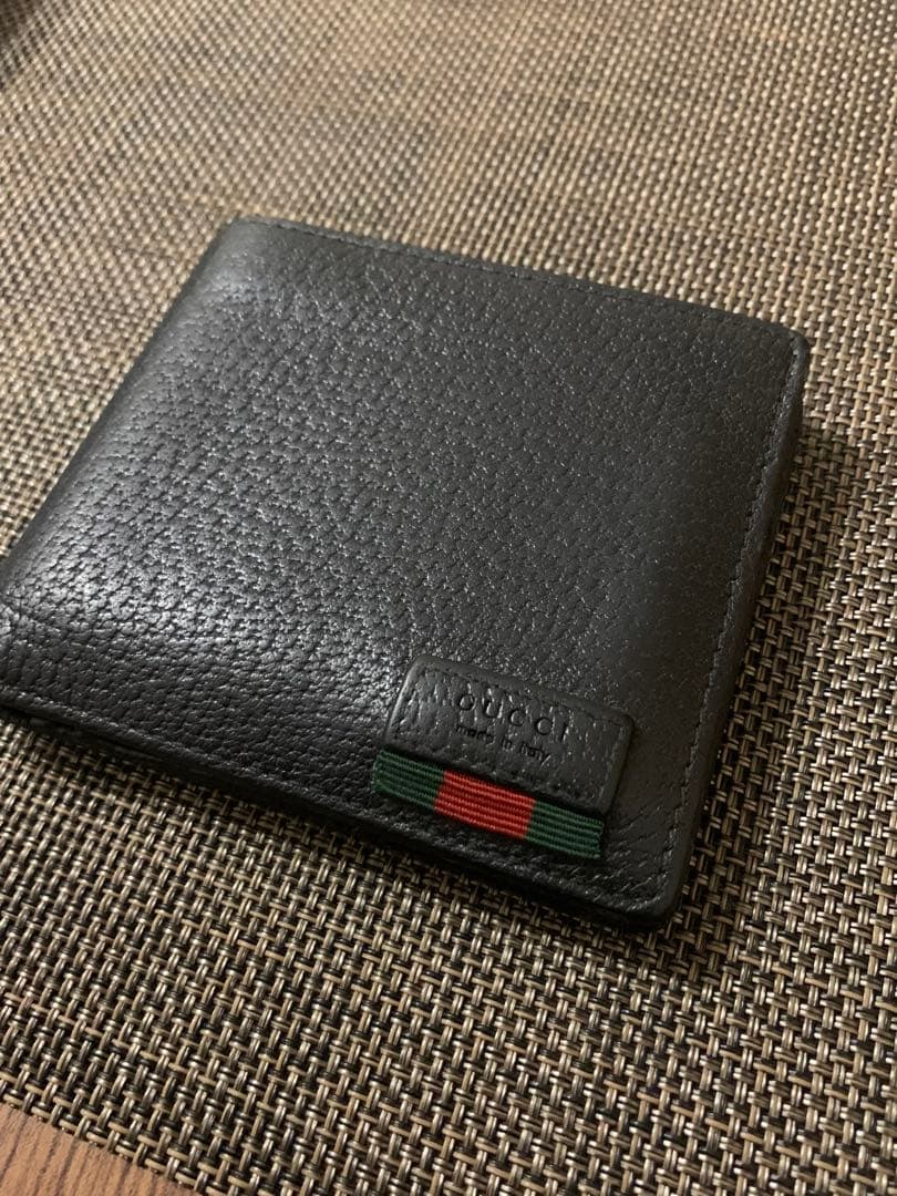 Gucci 二つ折り財布 黒 レザー トリコロールストライプ　シェリーライン