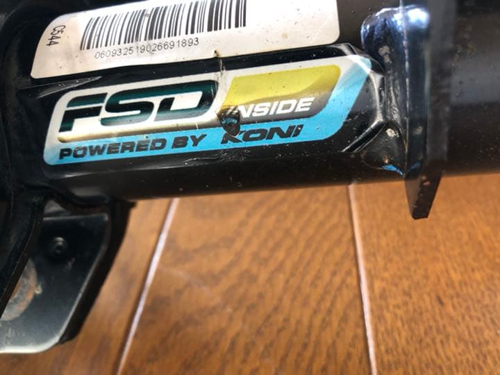 KONI フロント ショックアブソーバー