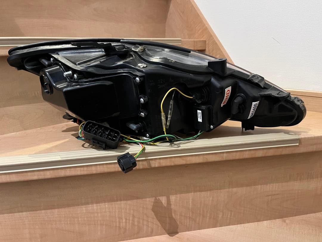 レクサス IS ライト GSE20 GSE21 左右一台分 社外品 中古