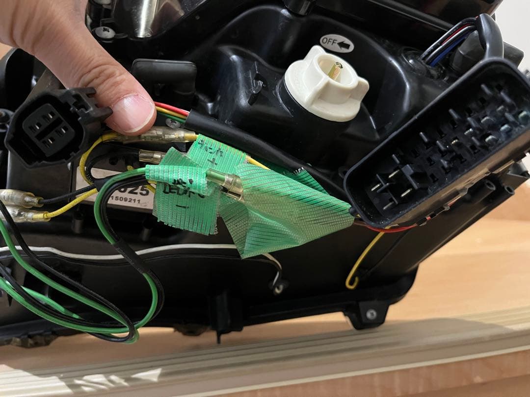 レクサス IS ライト GSE20 GSE21 左右一台分 社外品 中古