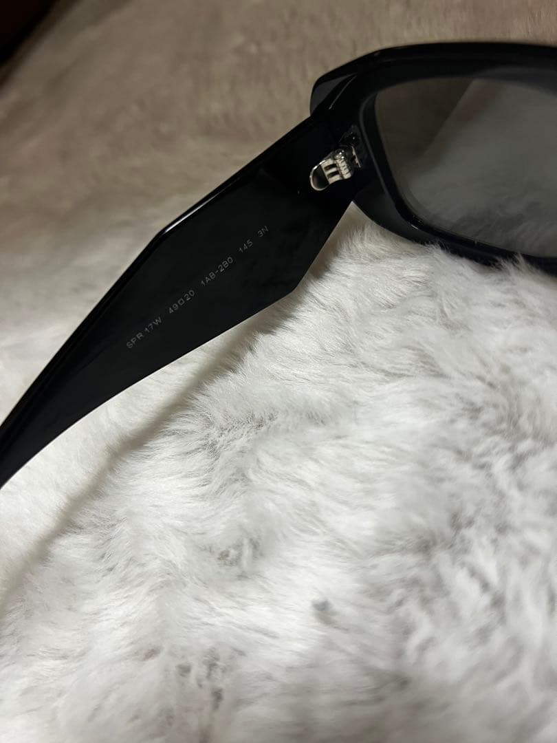 PRADA ブラック スクエアサングラス ミラーリング