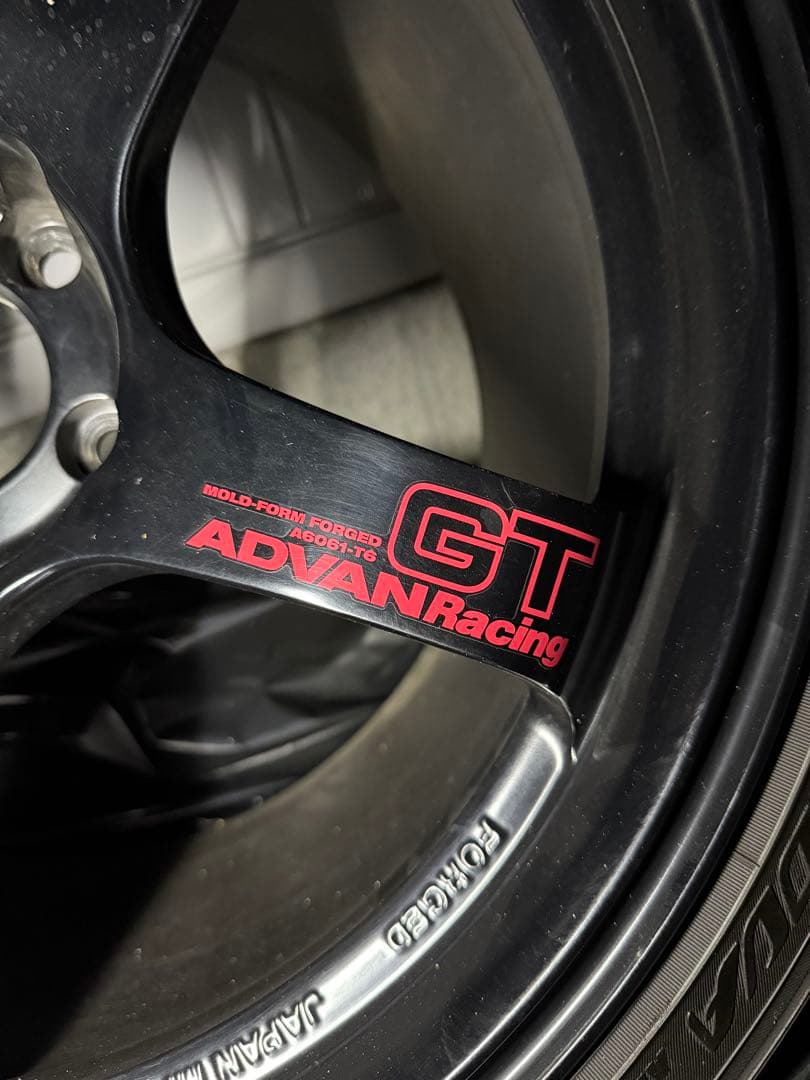 YOKOHAMA ADVAN GT 18インチ 2本