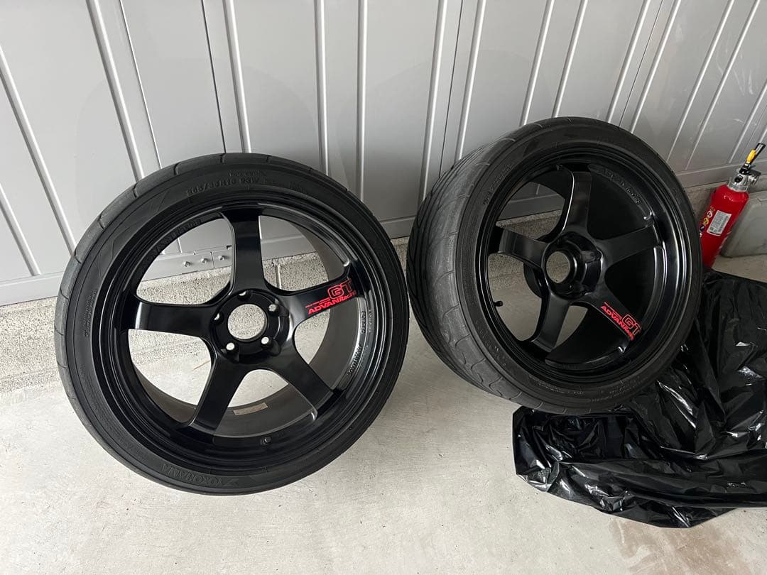 YOKOHAMA ADVAN GT 18インチ 2本