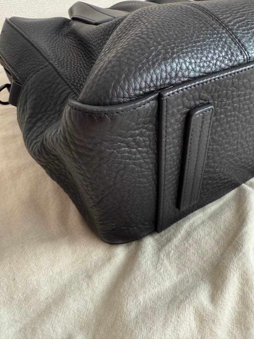 クリスチャンルブタン ブラックレザー バック ビジネスバッグ