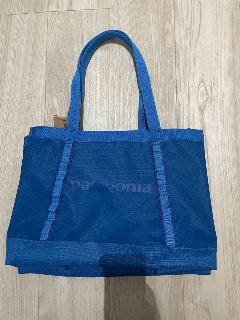 新品未使用　patagonia ブラックホール・トート 25L トートバッグ