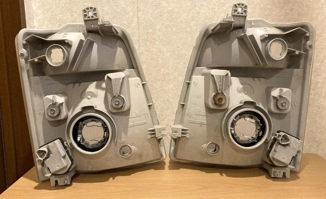 スズキ キャリィ DA63Tヘッドランプ左右セットレベライザー付き(本体のみ)