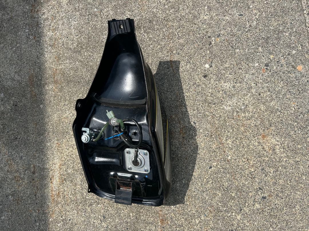 cbr150rタンク　nsr50にも