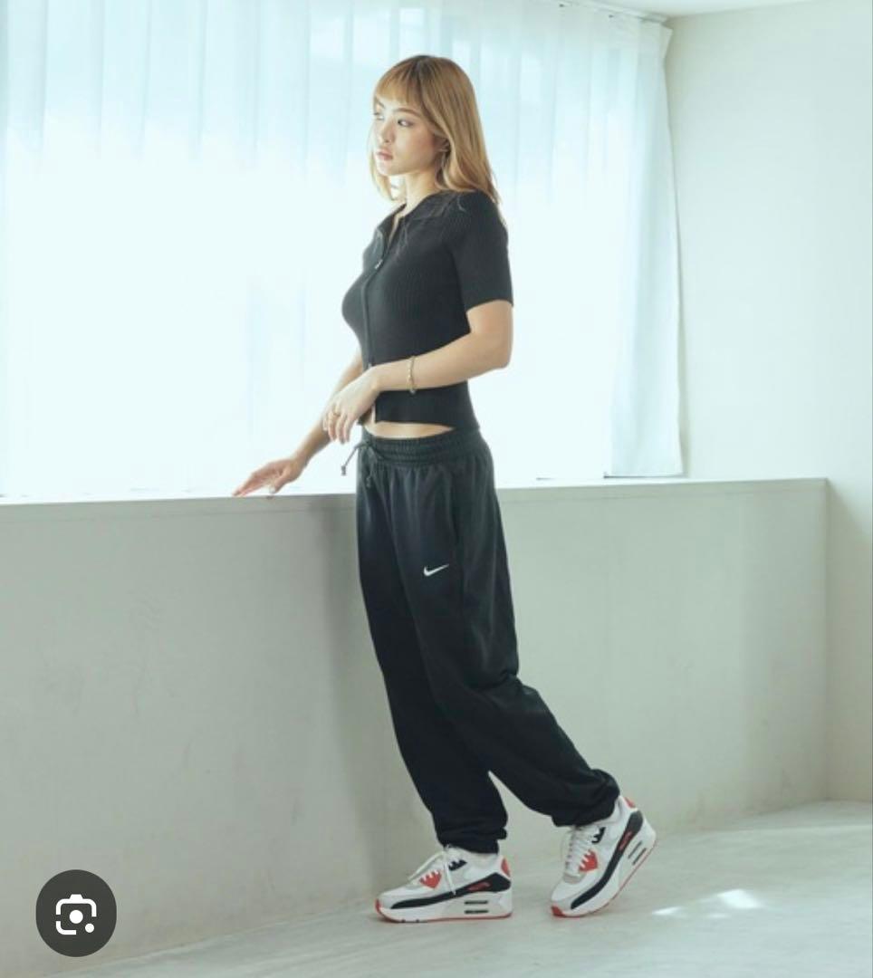 ぴ*ー様 新品未使用 NIKE W AIR MAX 90 LV8 LV8 23.