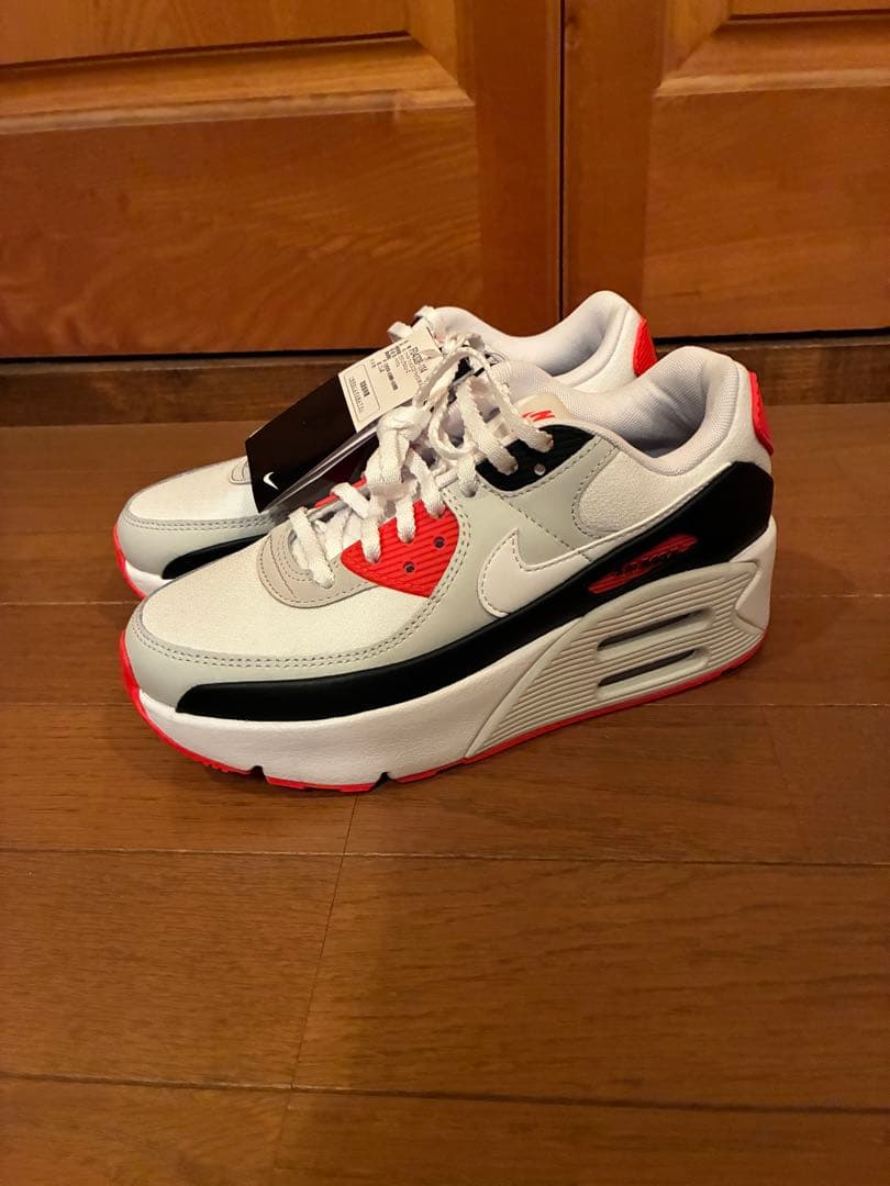 ぴ*ー様 新品未使用 NIKE W AIR MAX 90 LV8 LV8 23.