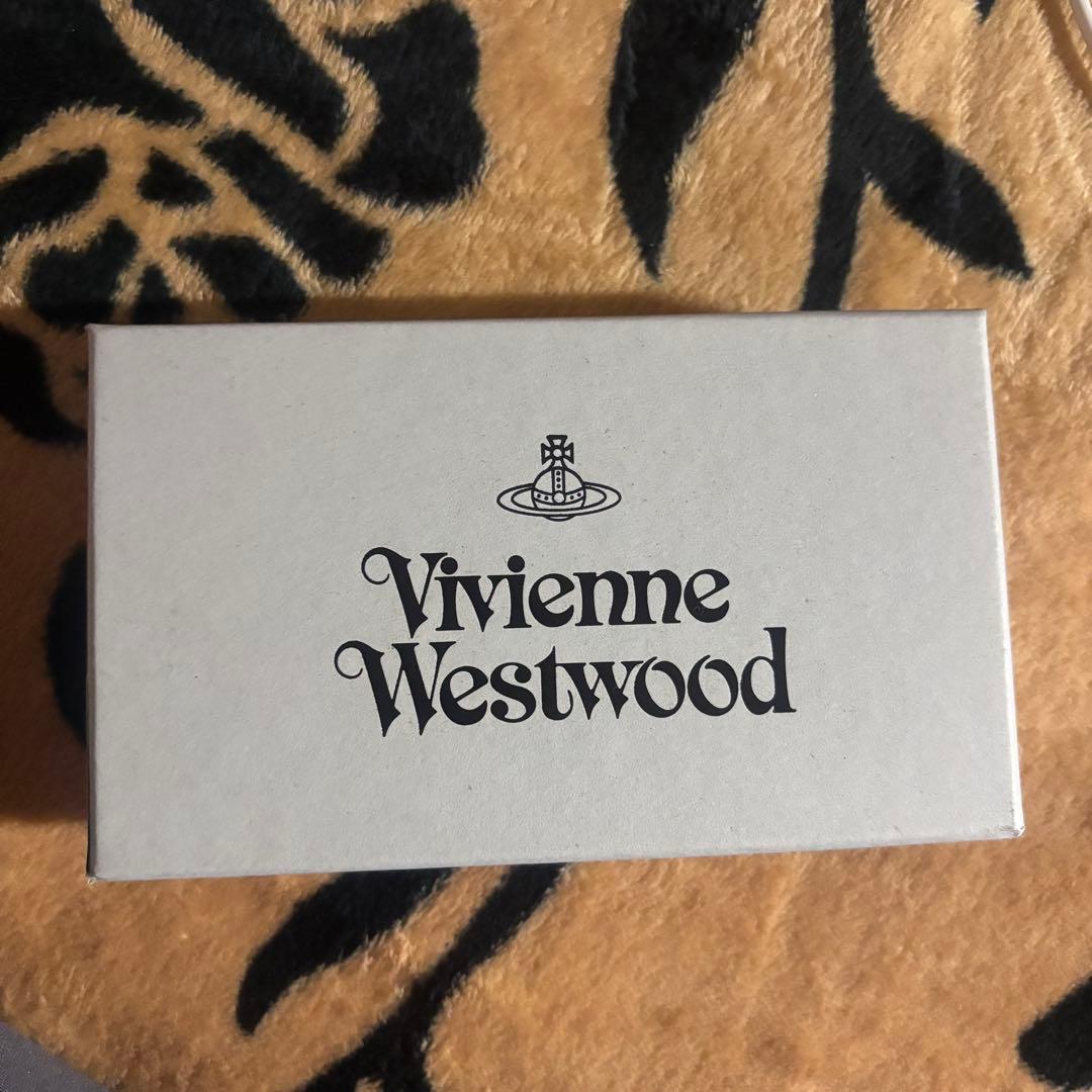 ワールド7　新品・未使用 箱付き　ヴィヴィアンウエストウッド 4連