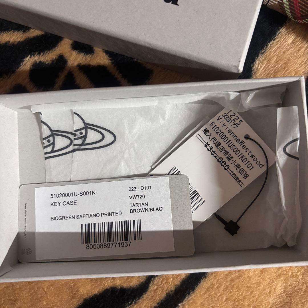 ワールド7　新品・未使用 箱付き　ヴィヴィアンウエストウッド 4連