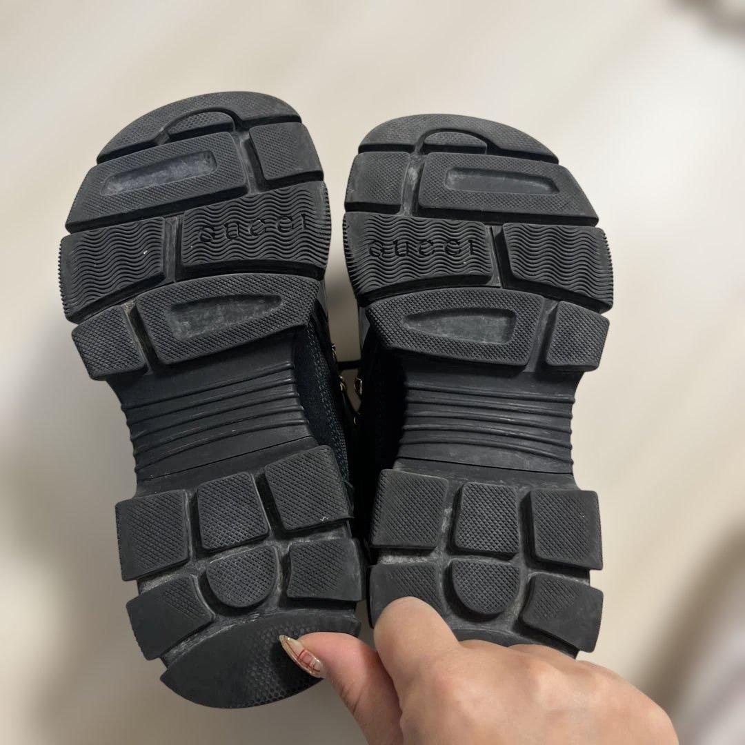 GUCCI スニーカー　シー