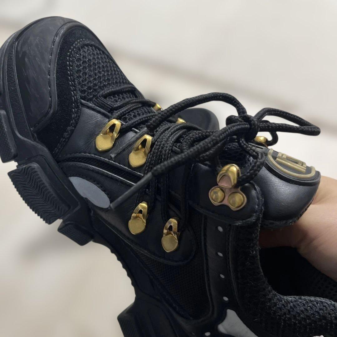 GUCCI スニーカー　シー