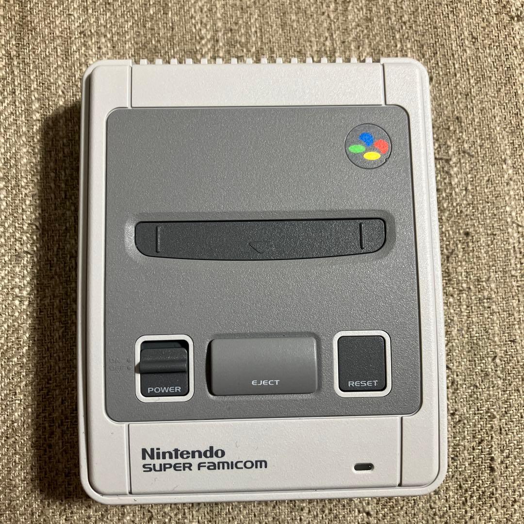 【箱&専用ケース付き】超美品　任天堂　クラシックミニ スーパーファミコン