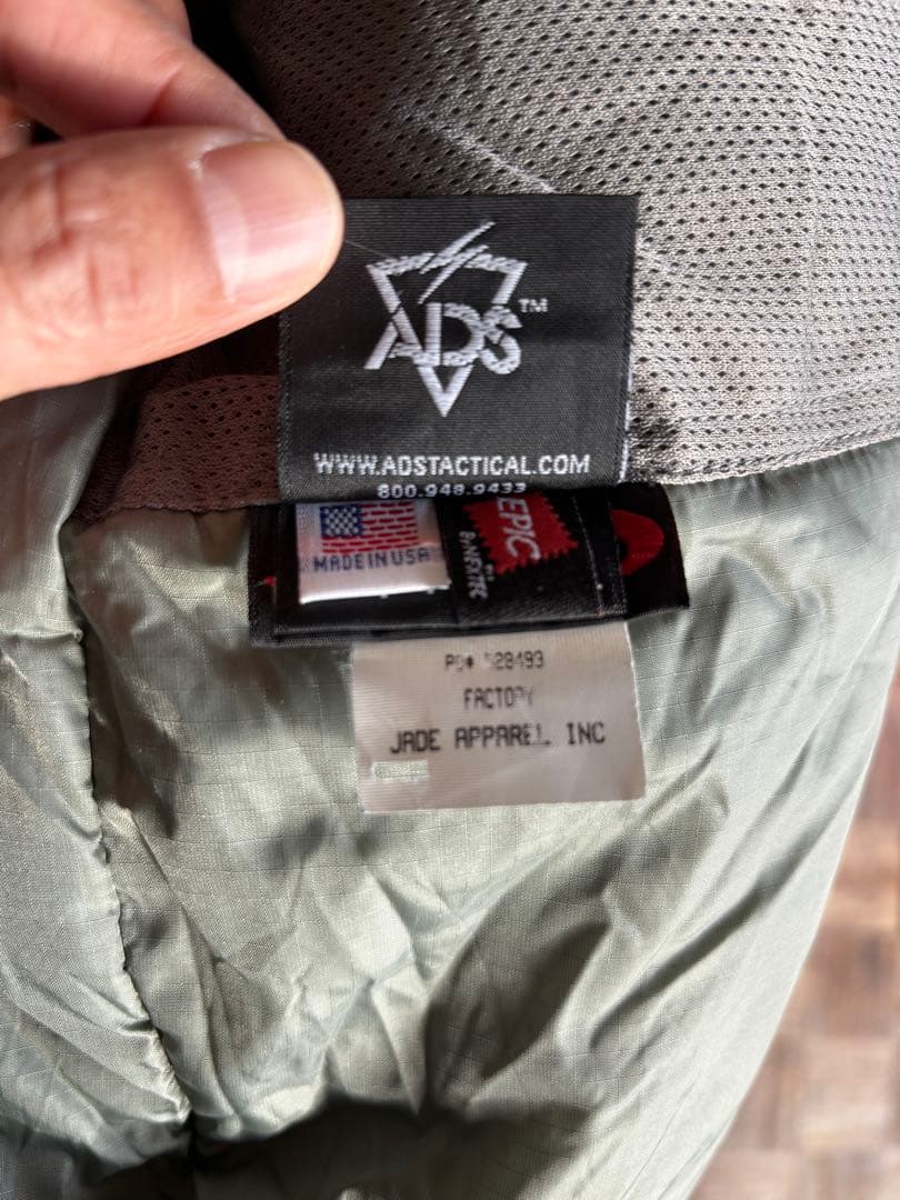 【極美品】ワイルドシングス 米軍実物 ecwcs level7 L-R EPIC