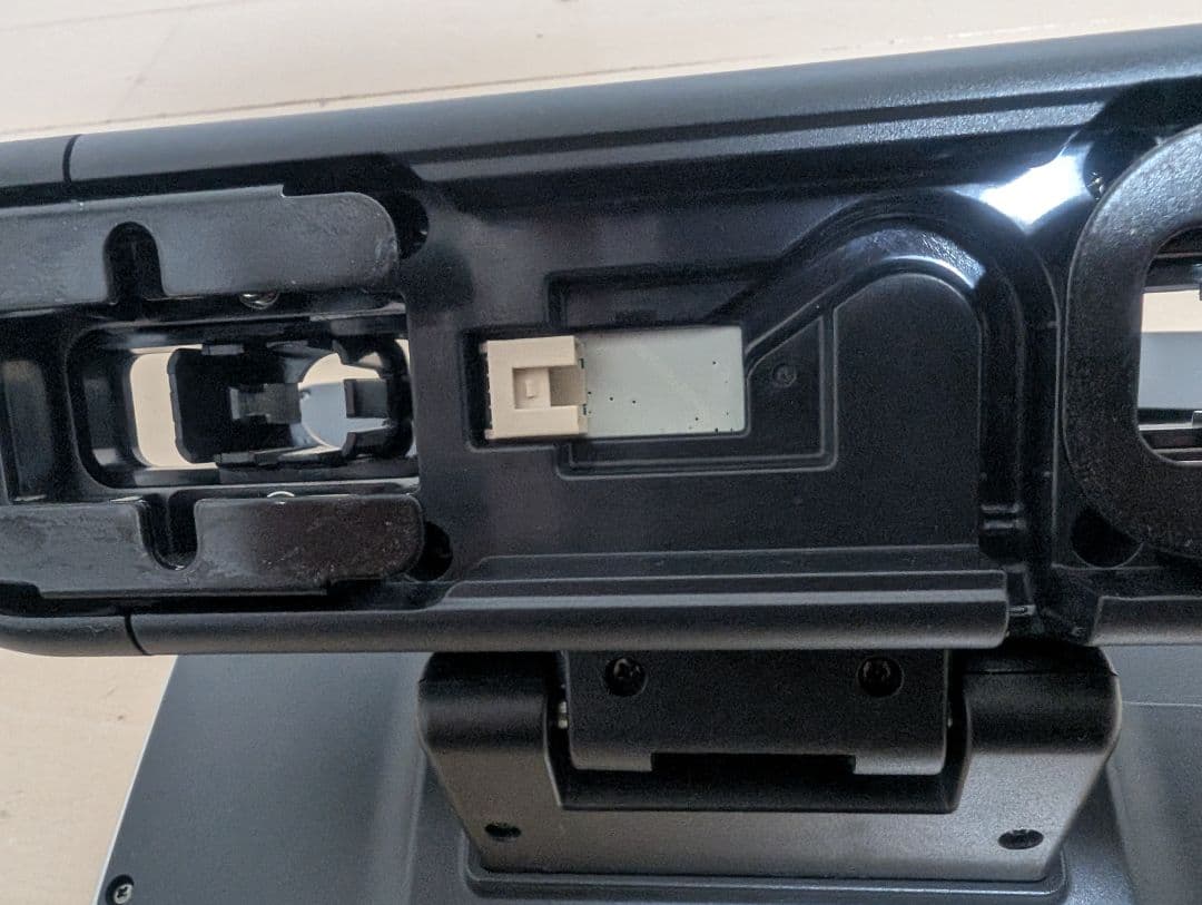 @rider　パイオニアカロッツェリアヘッドレストモニタTVM-PW910