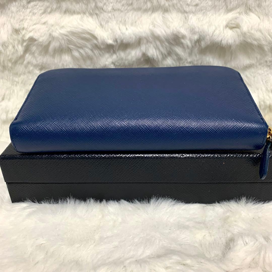 美品　PRADA 長財布　サフィアーノ　リボン　ラウンドジップ　ネイビー