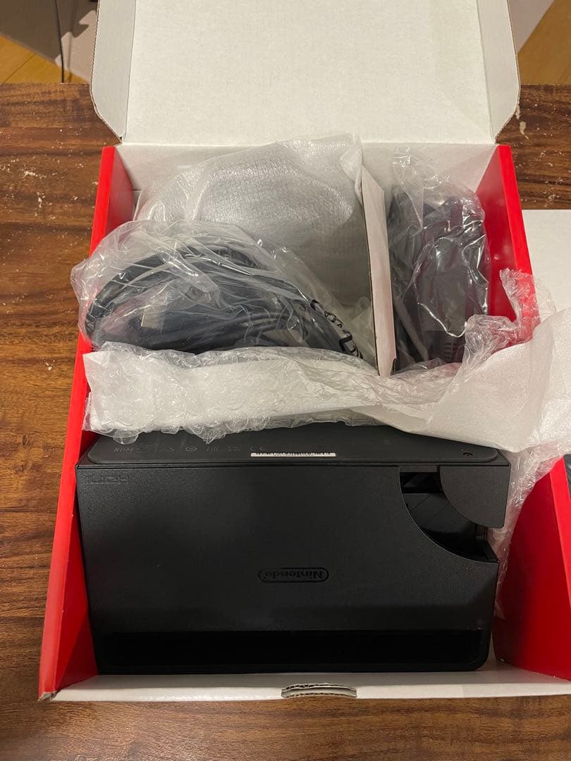 Nintendo Switch 本体 有機ELモデル　キャリングケース付