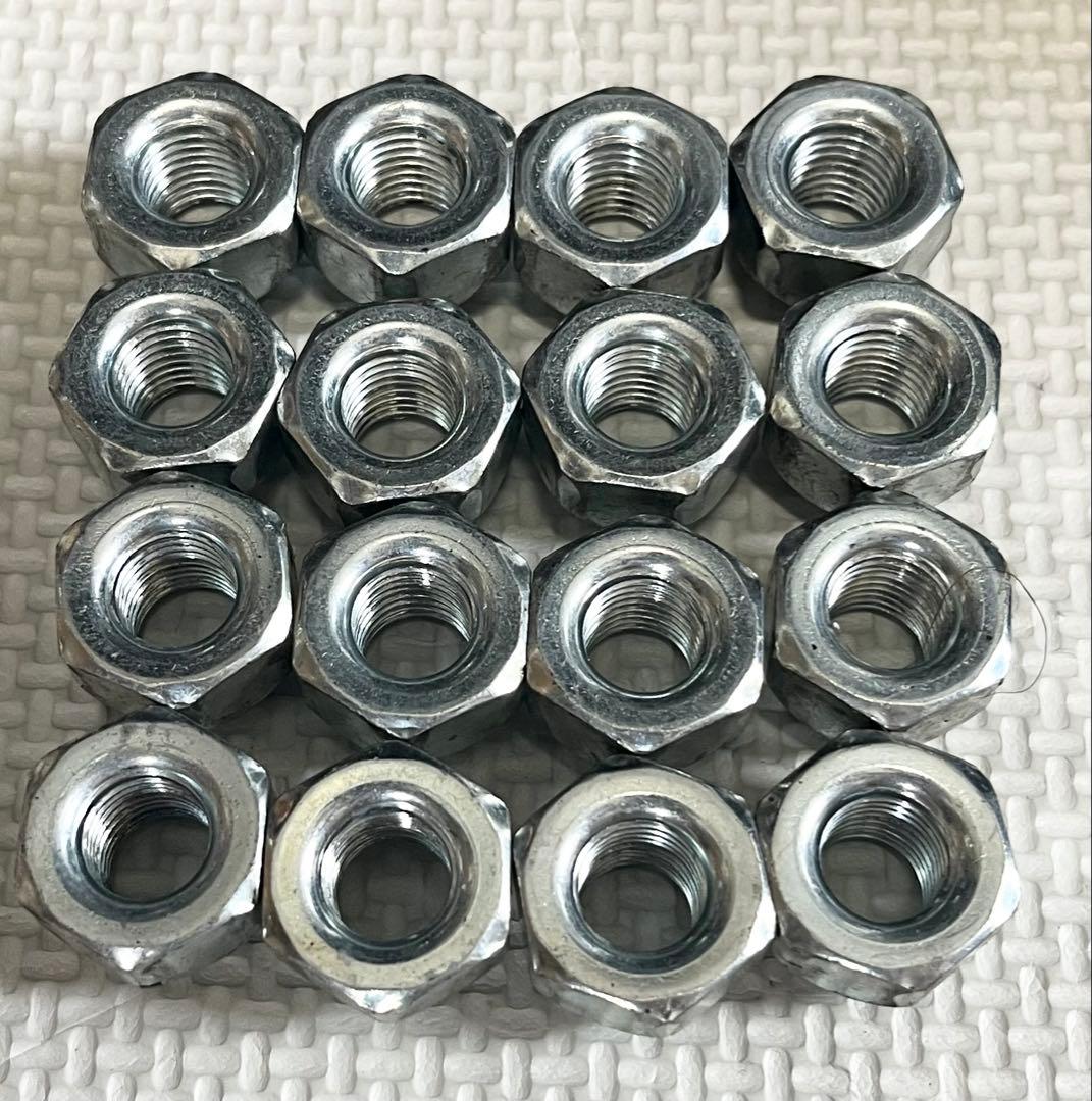 ダイハツ　ムーヴキャンバス　14インチホイール4本　ホイールキャップ、ナット付