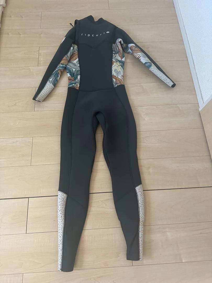 xrsrh.y✩サーフィン✩リップカールボディスーツ美品S