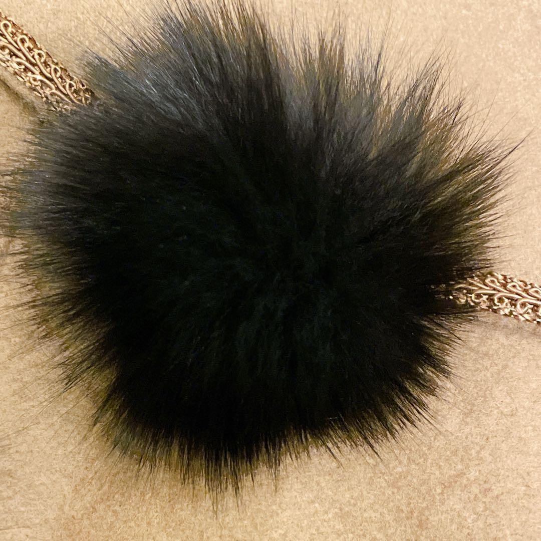 ケープ ポンチョ カシミヤ混 ブルーフォックス ポンポン付き キャメル色 羽織