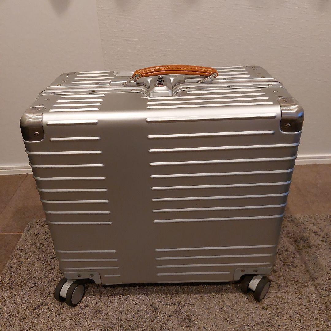イノベーター スーツケース トランクケース