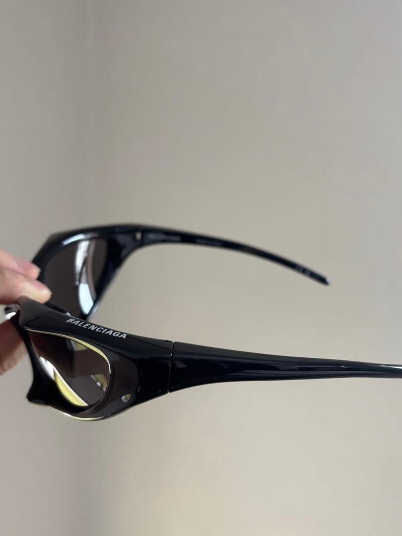 balenciaga runner cat サングラス